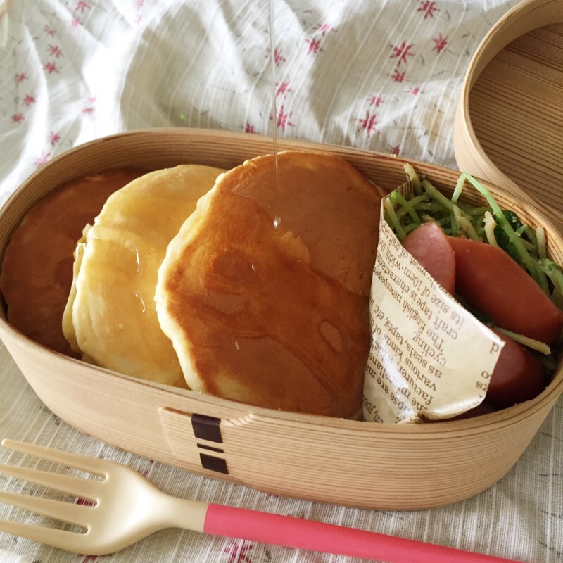 低giシロップとともにホットケーキ弁当 Tomolife